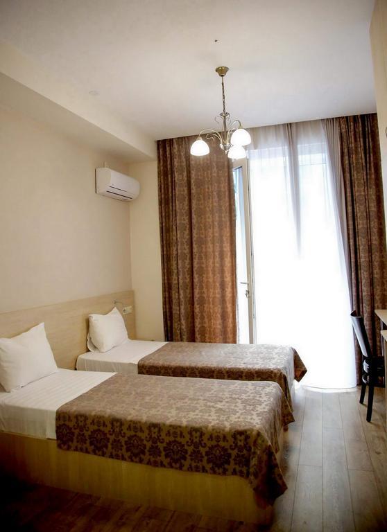 Hotel Feri Tbilisi Bagian luar foto