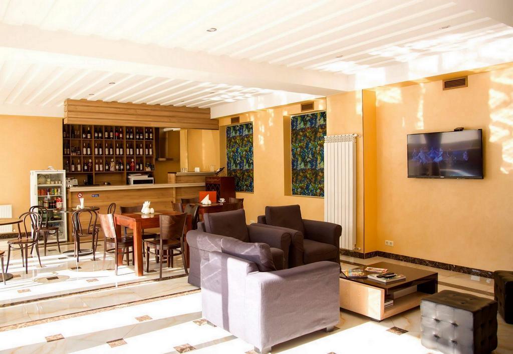 Hotel Feri Tbilisi Bagian luar foto